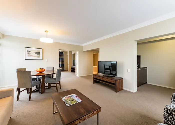Hotel Distinction