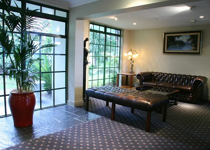 Hotel Distinction